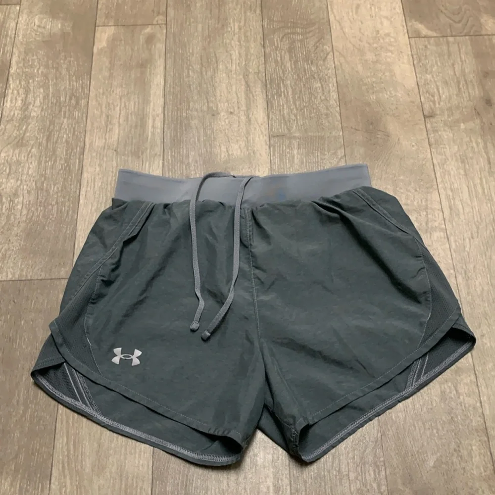 Womens Under Armour‎ Loose Fit Drawstring Lined Running Athletic Shorts
